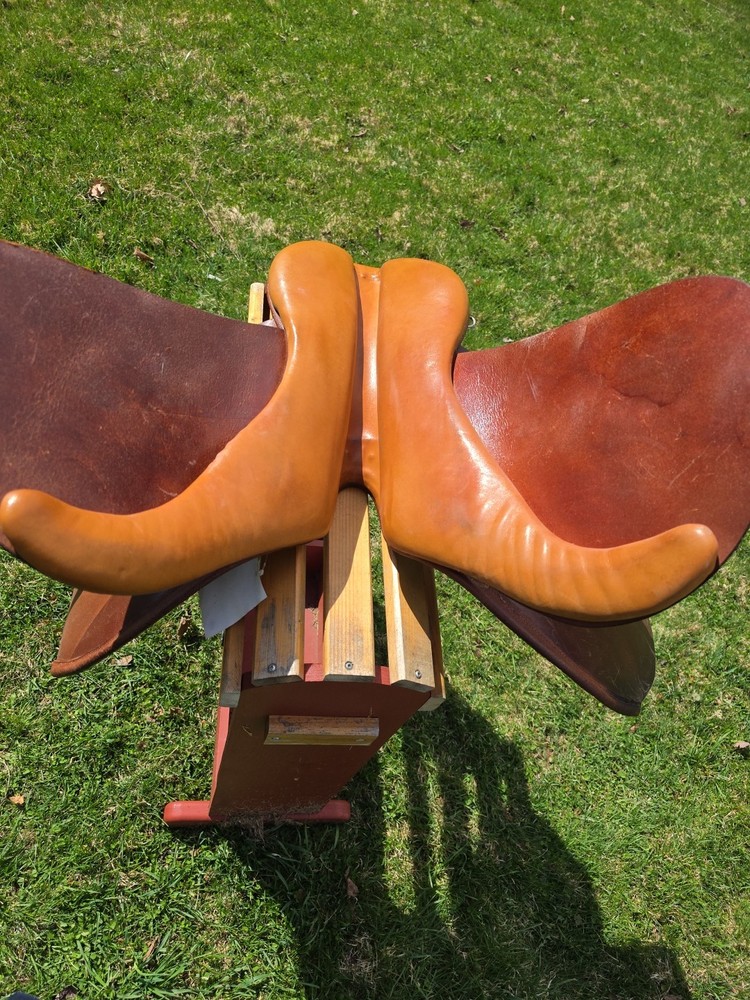 English Saddle