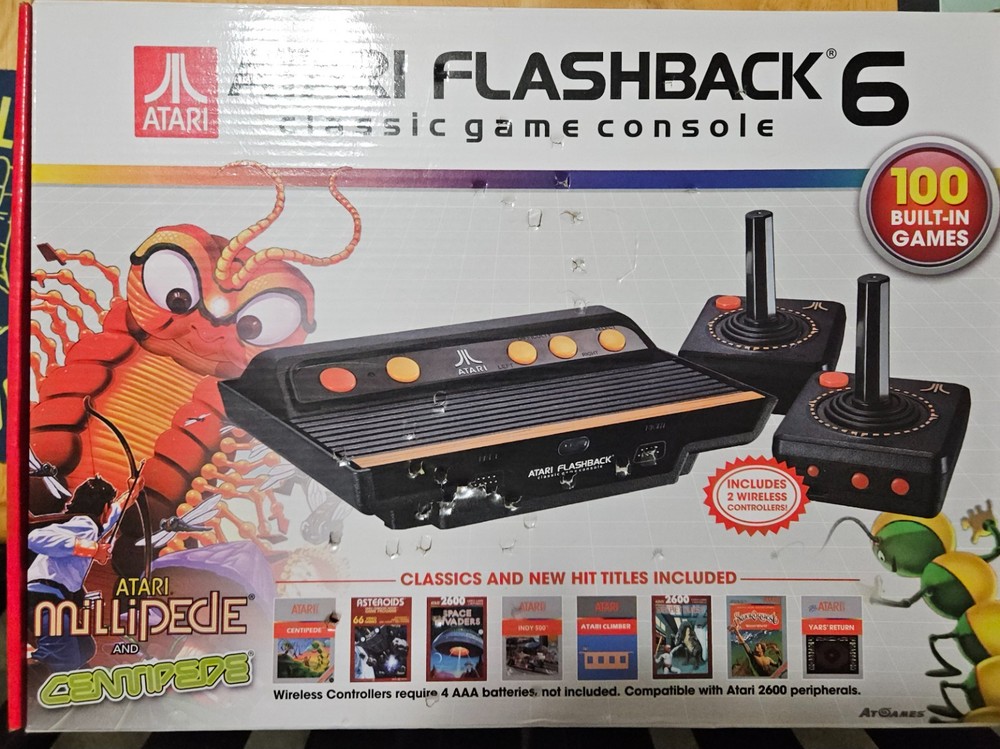 Atari Flashback 6 Classic Game System 100 Built-in Games 2 Wireless Controllers