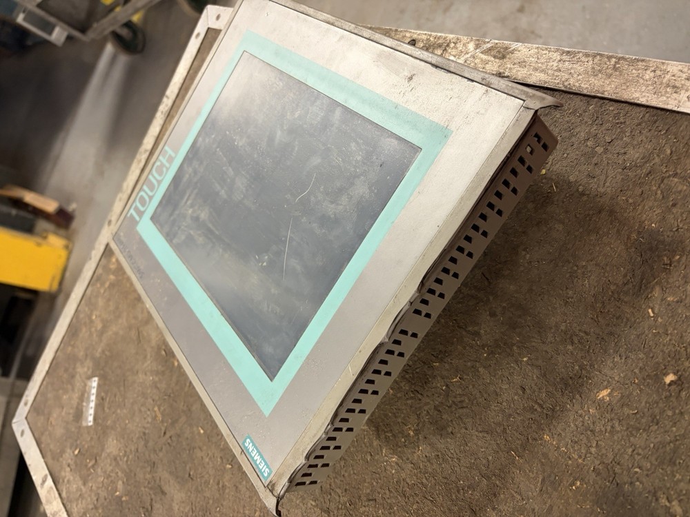 SIEMENS 6AV6643-0CD01-1AX0 HMI SCREEN USED