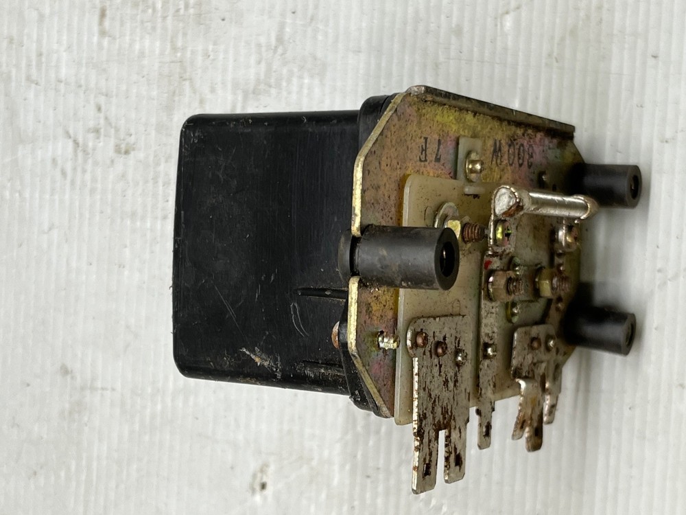 CLASIC VOLTAGE REGULATOR BOX