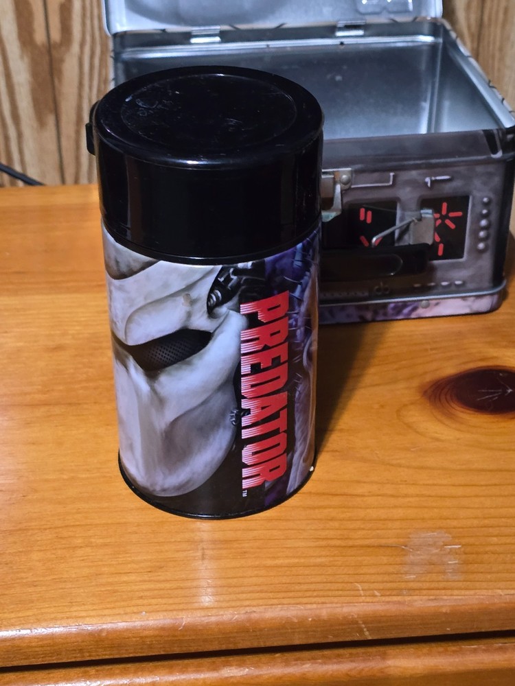 Predator 2014 Tin Lunch Box w/Thermos by Diamond Select