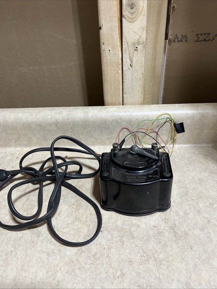 Lionel Train Postwar Type 1043 60 watt transformer Tested ! 8-17 Volts