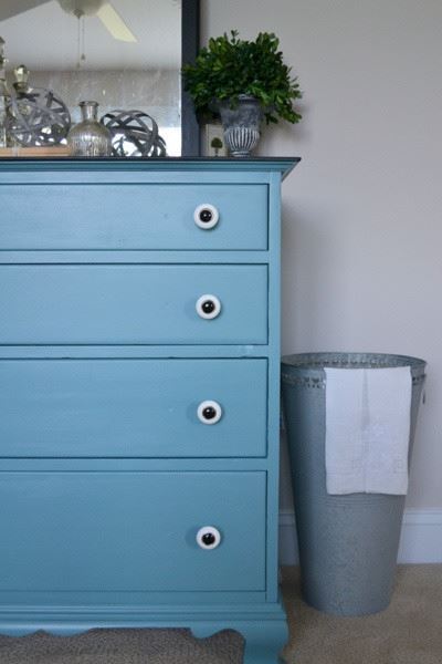 1-1/2" Ceramic Knob Black, White, and Chrome