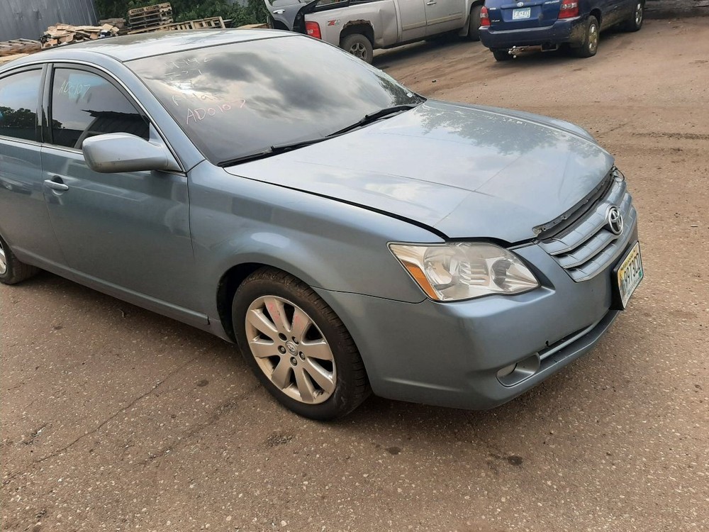 AVALON 2007 High Mounted Stop Light 1040465