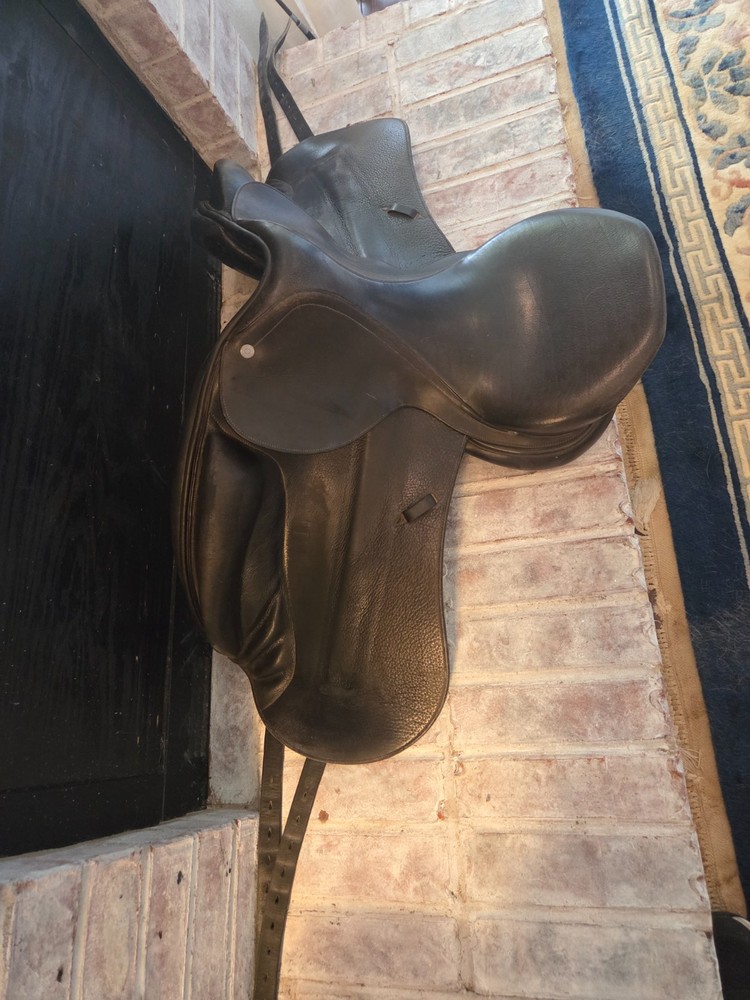 Hermes dressage saddle
