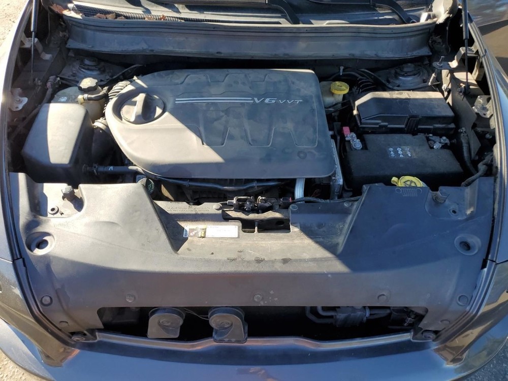 CHEROKEE 2015 Glove Box 4947577