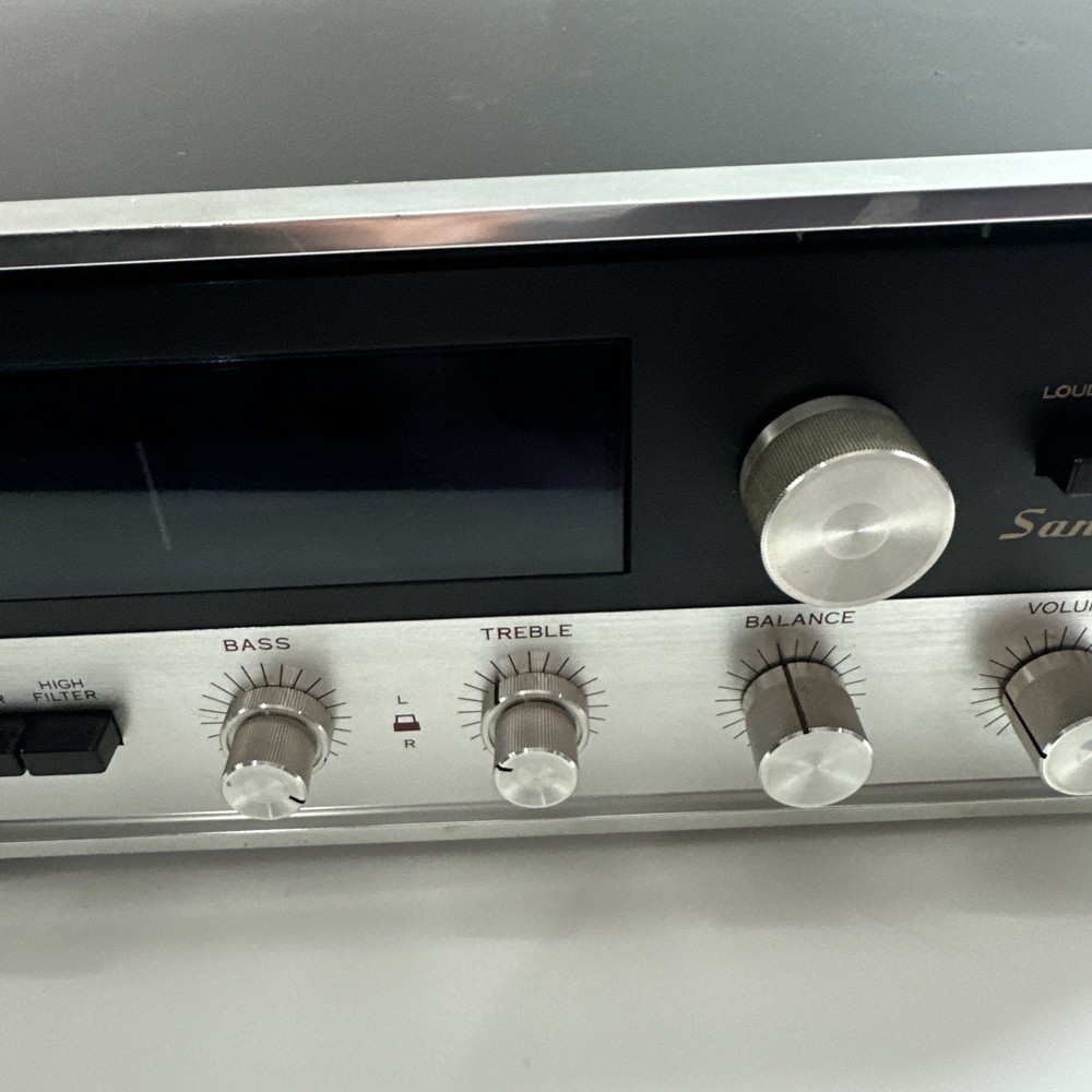 Sansui Model 2000 Solid State Stereo Amplifier AM/FM Receiver Tested READ