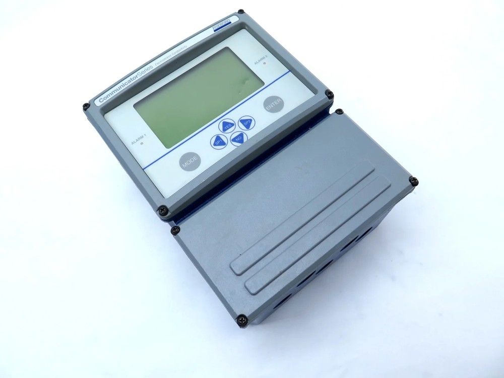 Foxboro 875EC-A2C Conductivity Analyzer / Transmitter