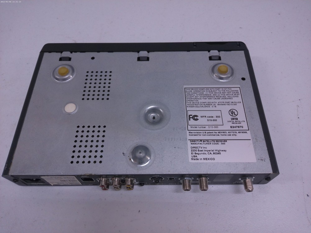 Vintage DIRECTV D10-300 Digital Satellite Receiver.