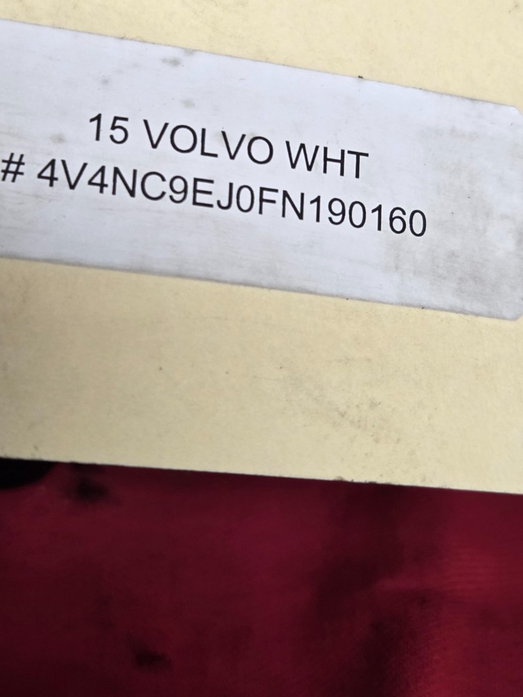 2015 VOLVO 21780553 IGNITION SWITCH WITH KEY