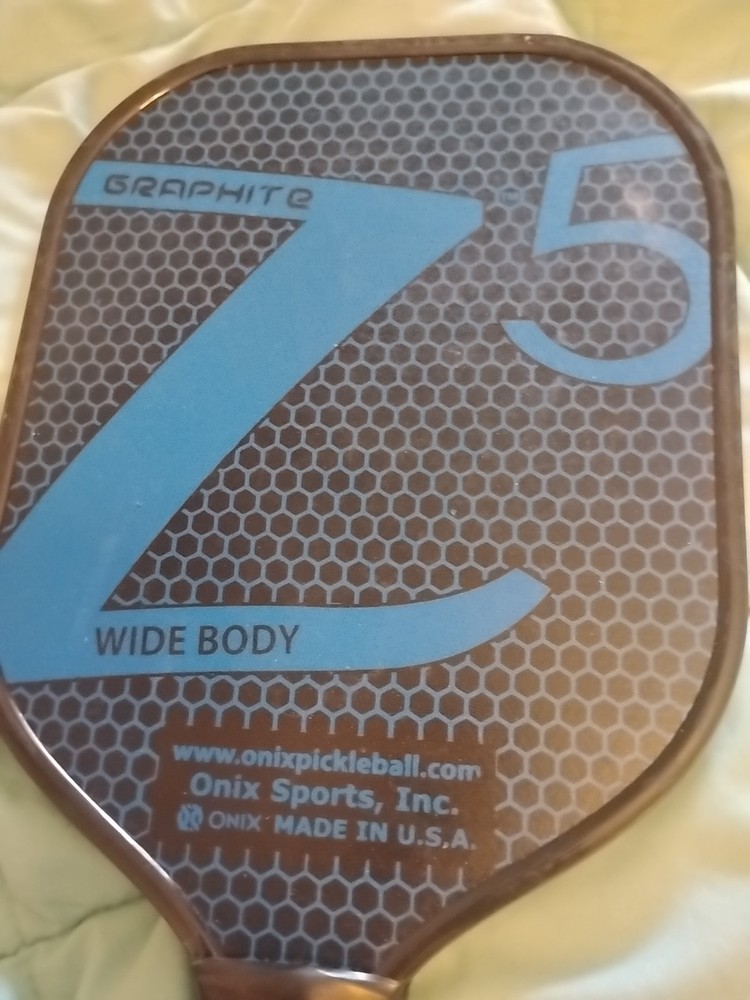 ONIX Graphite Z5 Graphite Pickleball Paddle Wide Body