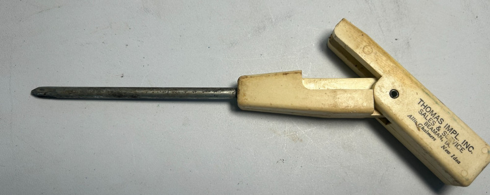 Vintage Folding T-Handle Screwdriver White Hard Plastic Thomas Impl Beaman IA