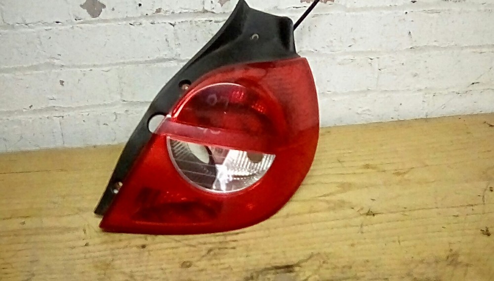 Renault Clio 07 Drivers Right Rear Light.