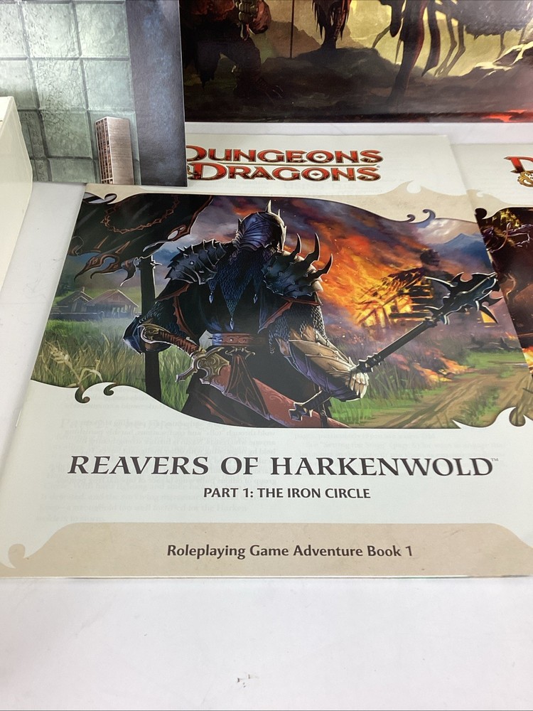 Dungeons & Dragons Essentials Dungeon Master's Kit 2010 Complete Unpunched