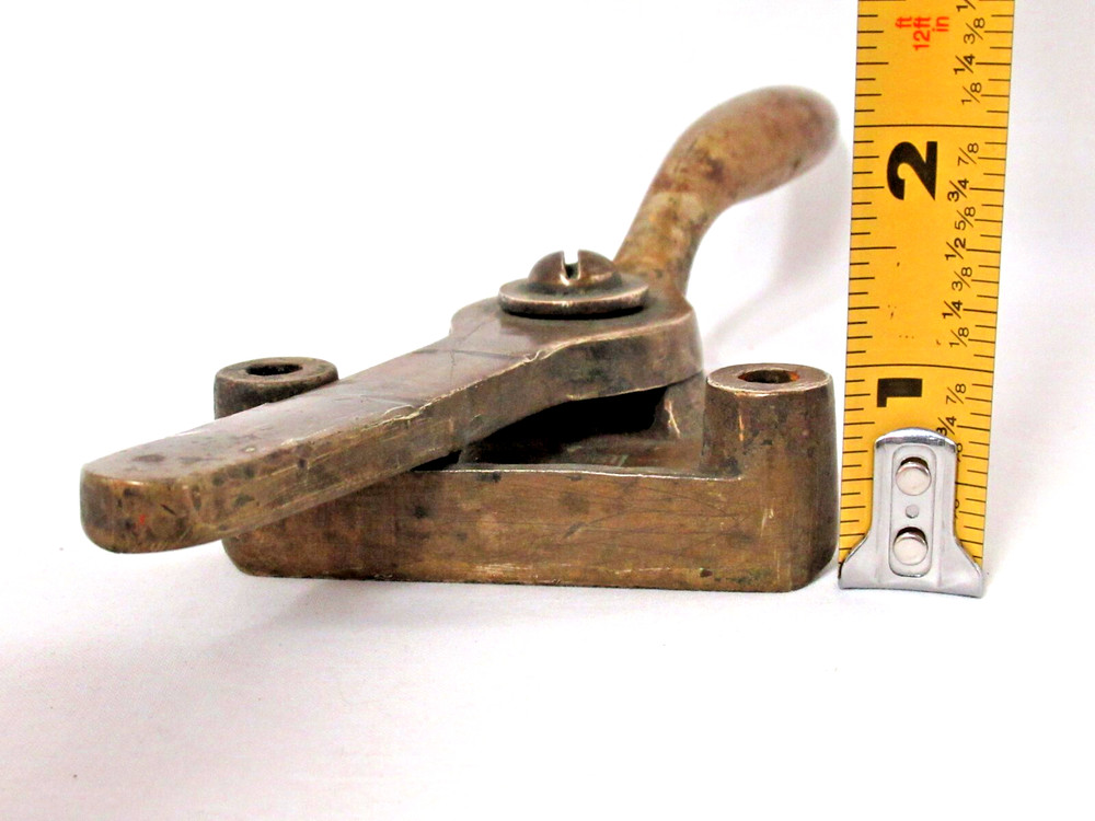 ANTIQUE BRASS ICE BOX HANDLE LATCH