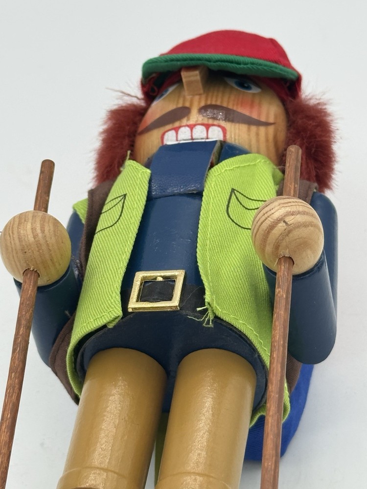 Wold Market 2016 Nutcracker Hiker