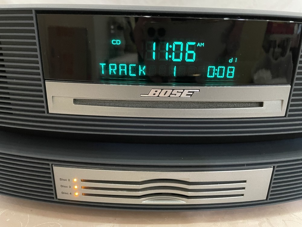 Bose Wave Music System CD AM/FM Radio With Multi-CD Changer & Remote Control