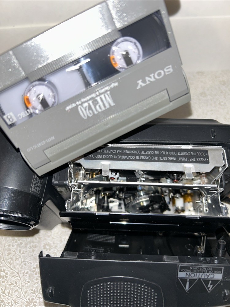 Sharp Liquid Crystal Video Camera Vl-E47 & Accessories