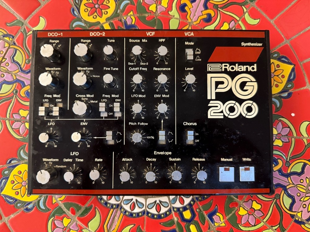 Roland PG-200 Synthesizer Programmer