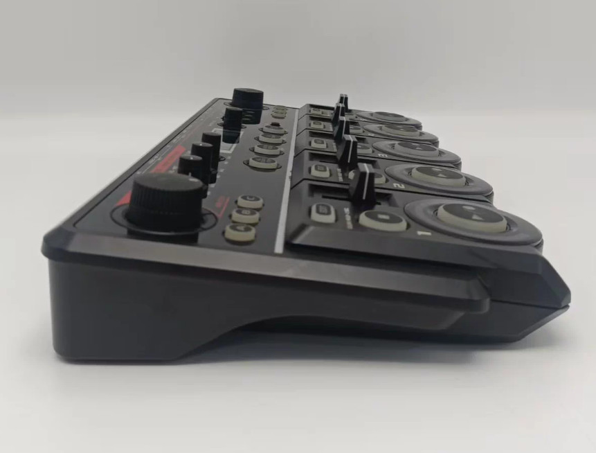 1pcs BOSS RC-505 LOOP Recording Workstation