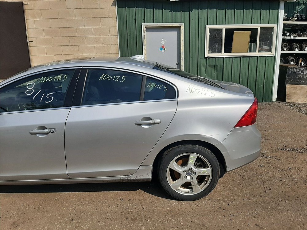 S60 2012 High Mounted Stop Light 1055605