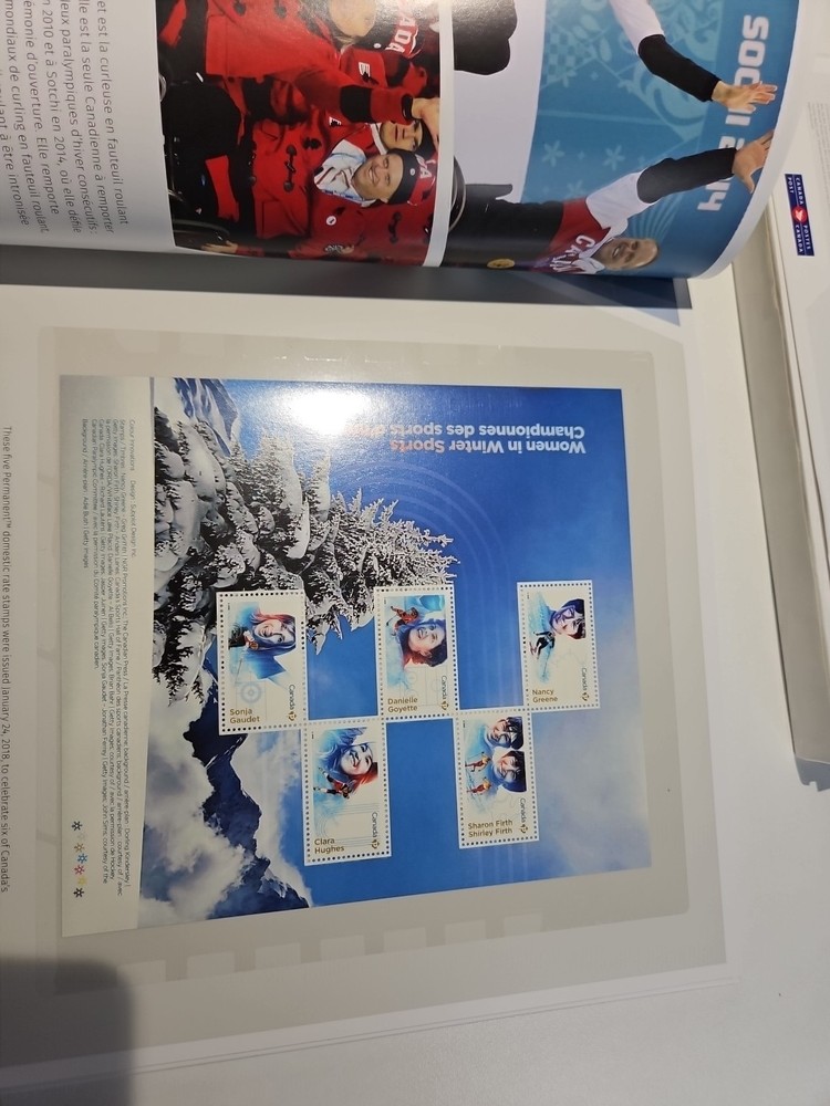 FV $88 Canada Post Annual Stamp Set Complete Collection 2018 Year Book READ New
