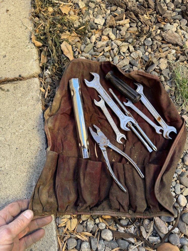 Mercedes W123 Roadside Tool Kit ￼