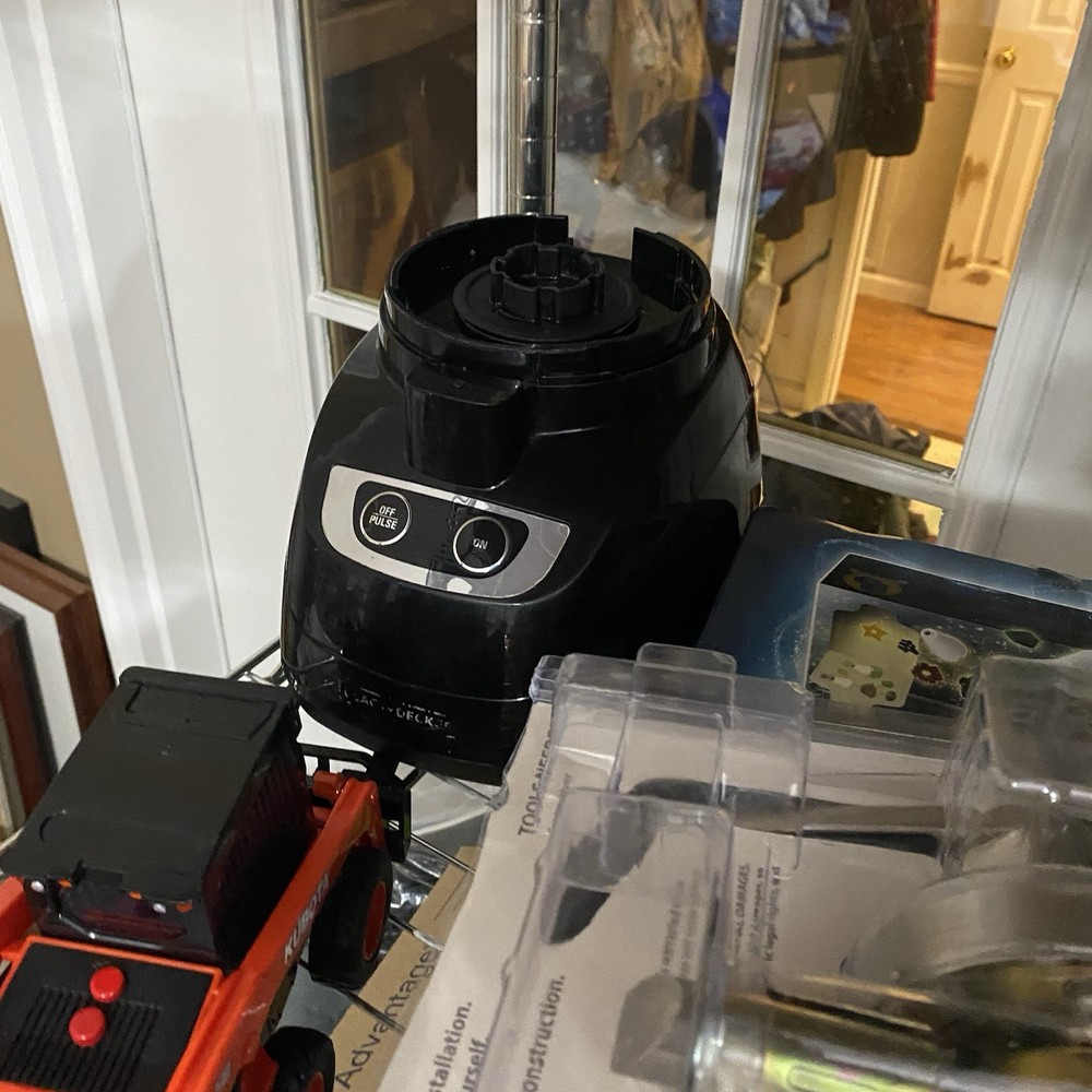 Black & Decker 8-Cup Food Processor FP1700B *BASE ONLY* *TESTED & WORKING*