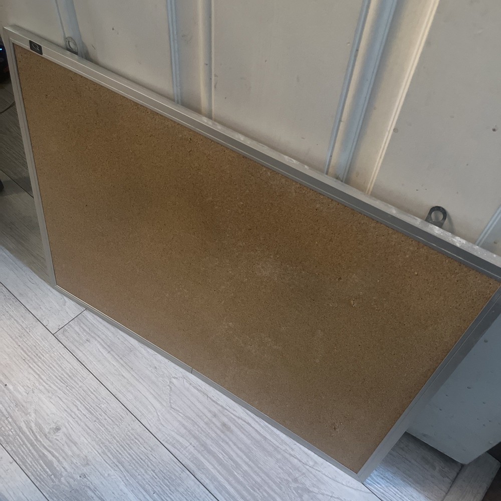 cork board 18x24