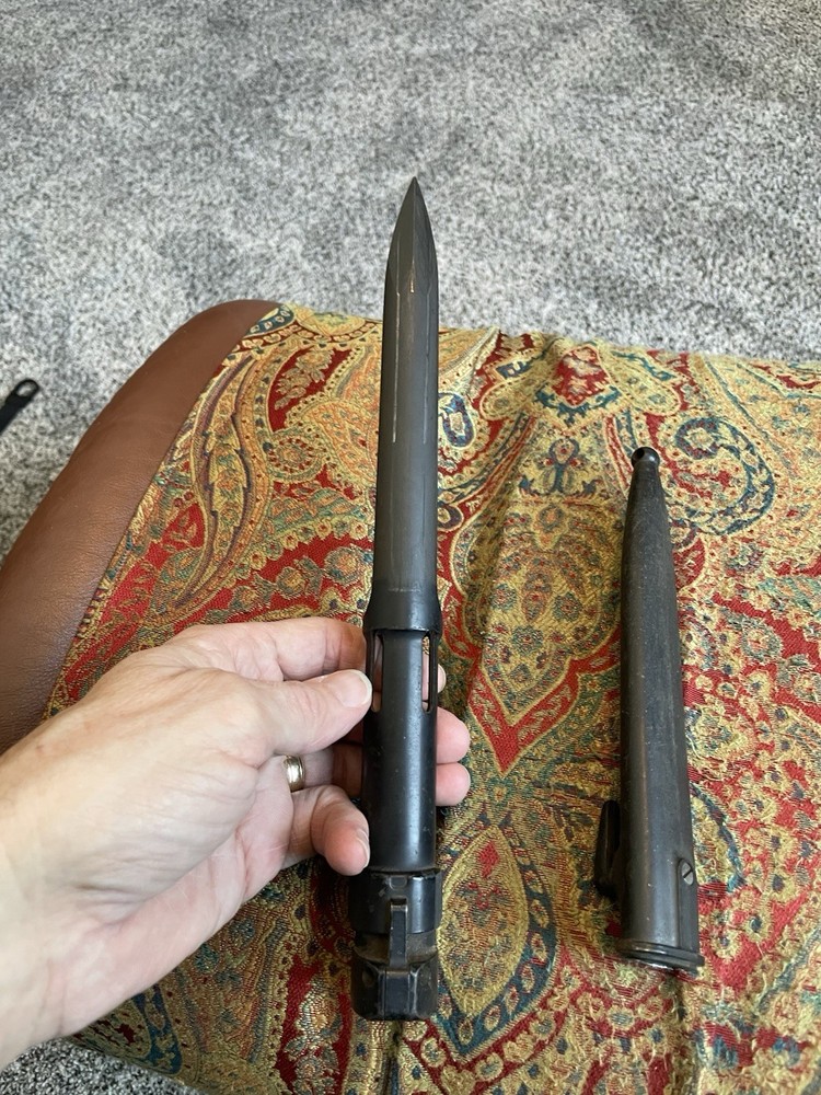 VINTAGE BAYONET W/ SHEATH