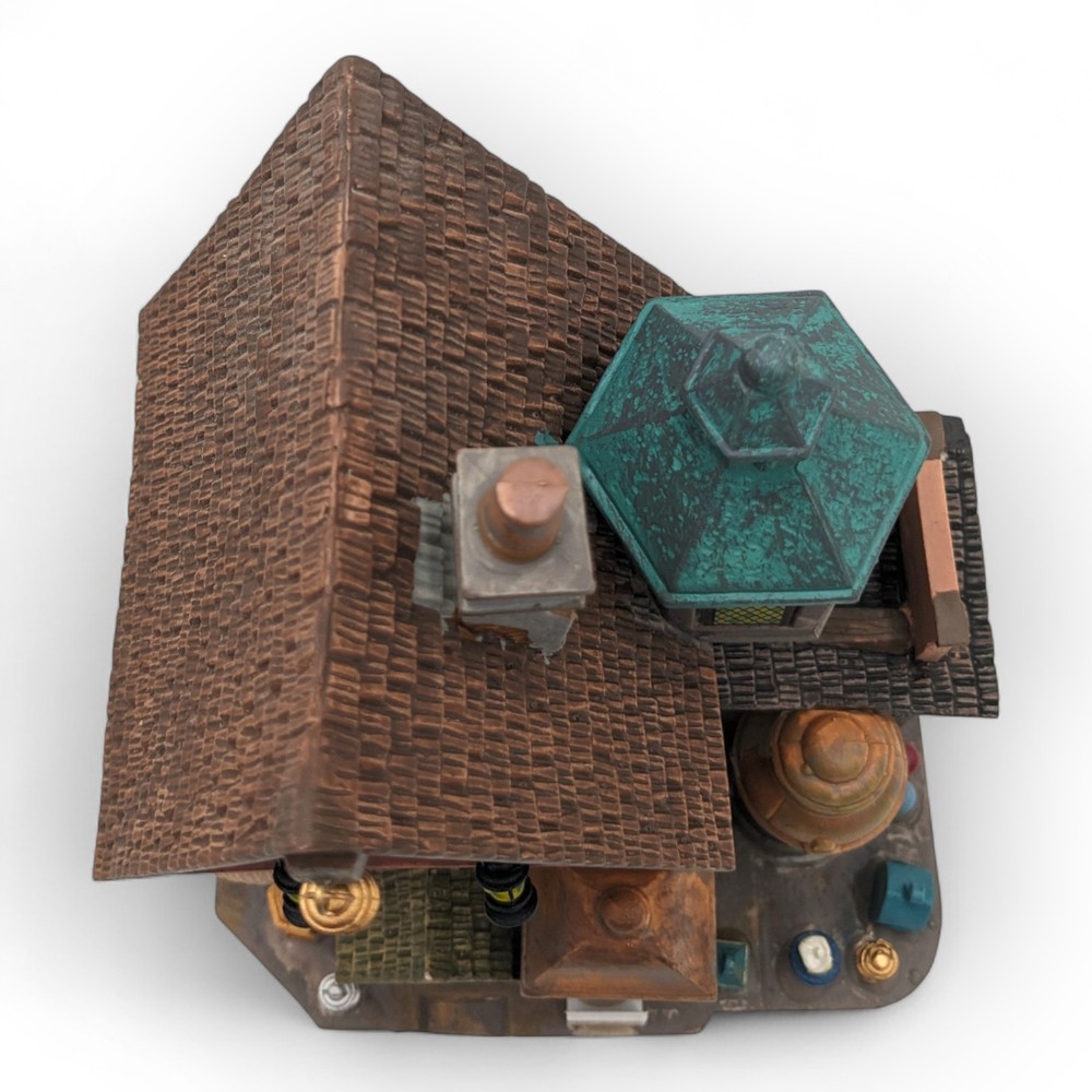 Lemax Caddington Village: The Copper Lantern (Untested)
