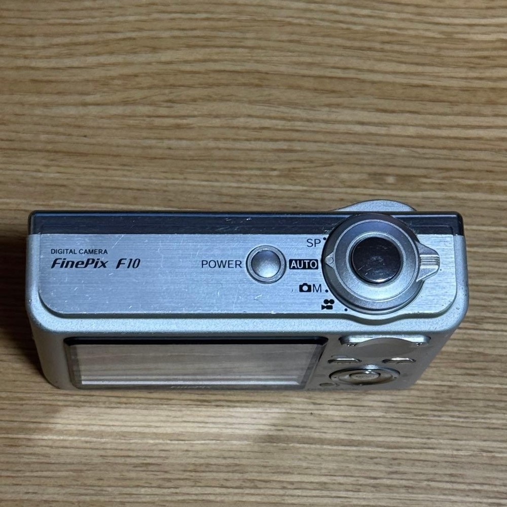 FinePix F10 Function confirmed Old compact camera