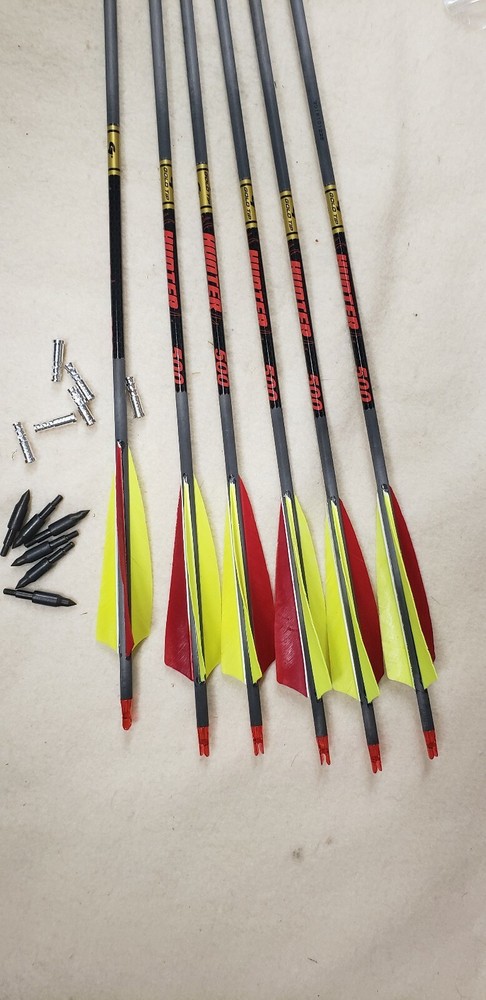 Gold Tip Hunter 500 Arrows 1/2Dozen,  5" shield cut feathers, inserts & points