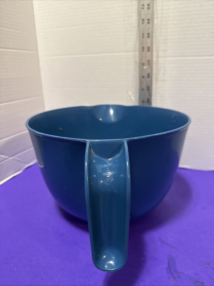 18 Cup Teal Plastic Mixing Bowl With A Handle Prepara