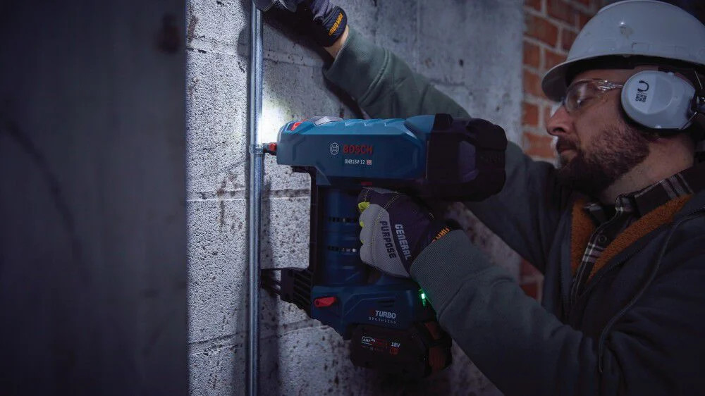 Bosch 18V Concrete Nailer Kit, Refurbished