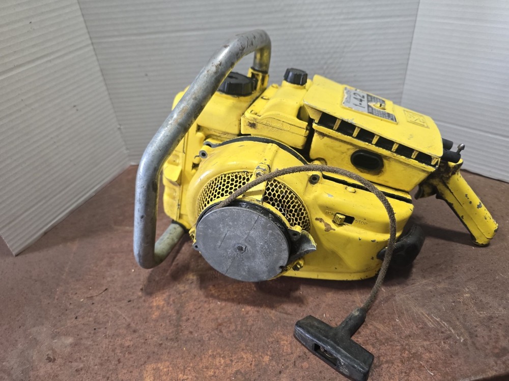 Vintage Mcculloch 1-42 Chainsaw