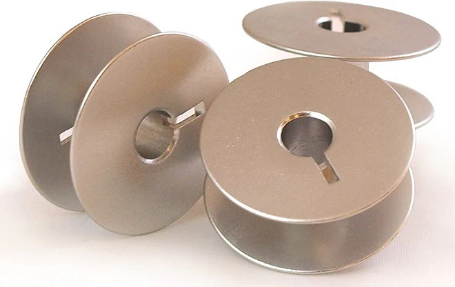 EZ-Wind Slotted Bobbin (M class) 8 pack by Handi Quilter