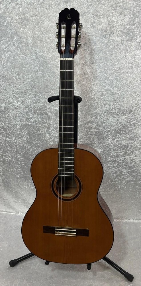 Admira Malaga classical guitar with chipboard case