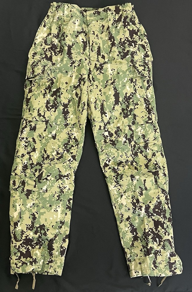Navy Working Uniform Type III Camouflage Trousers Medium Reg.
