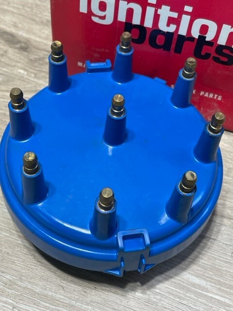 NOS Standard FD-161 Distributor Cap