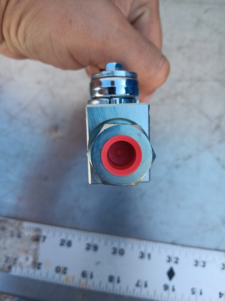 CNH 84223318 Hydraulic Valve