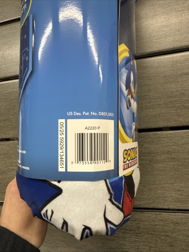 Sonic Snuggle Wrap Cape Soft Blanket Comfy Throw Blue NWT Soft