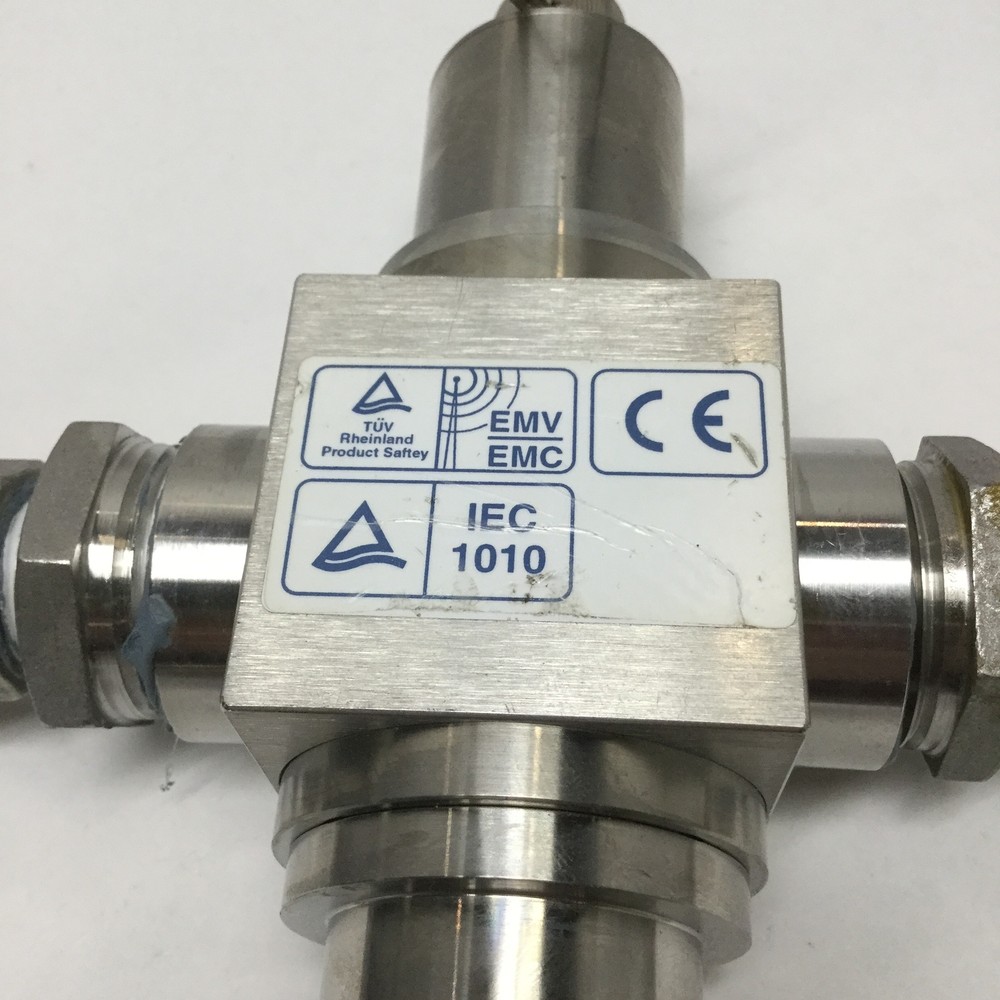 Wedgewood AF44VEQHNN4D4-C Flow-Through Inline Optical UV Analyzer Sensor, 1" NPT