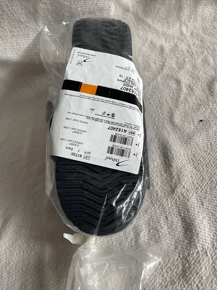 DeRoyal..Large..Post Op Hook & Loop closure Shoe...Female Ref A152407...Black