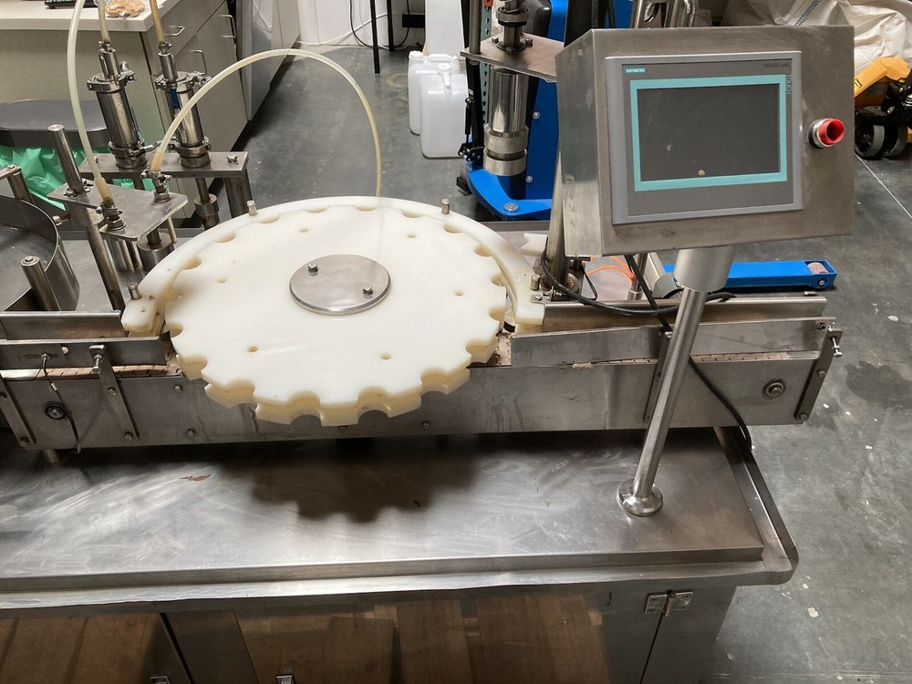 Automatic Bottling Machine - 2oz or 1oz Bottles - Fill and Cap Screw