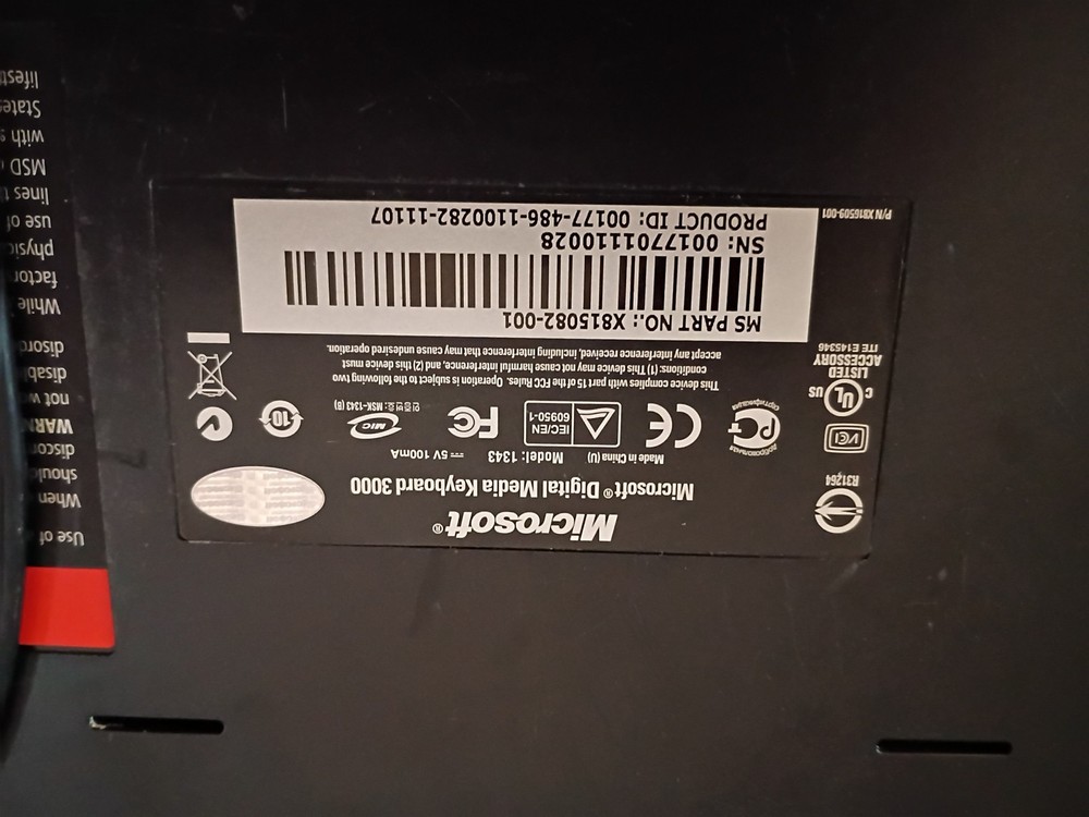 1Microsoft Digital Media USB Keyboards 3000 Model 1343
