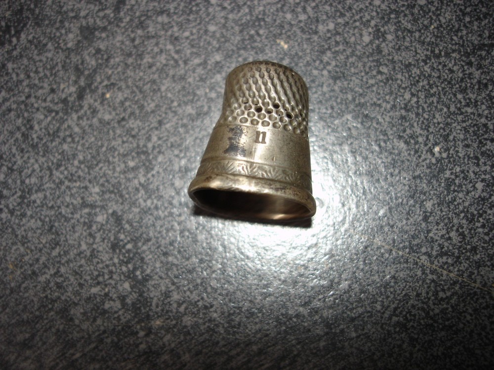 Vintage sterling silver thimble size 11