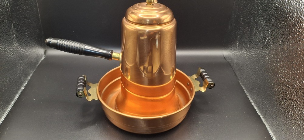 Coppercraft Guild Mass USA  Tea Pot  , Pan