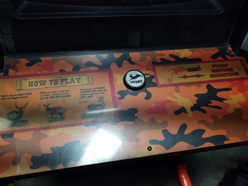 DEER HUNTING ARCADE MACHINE by SAMMY USA *RARE*
