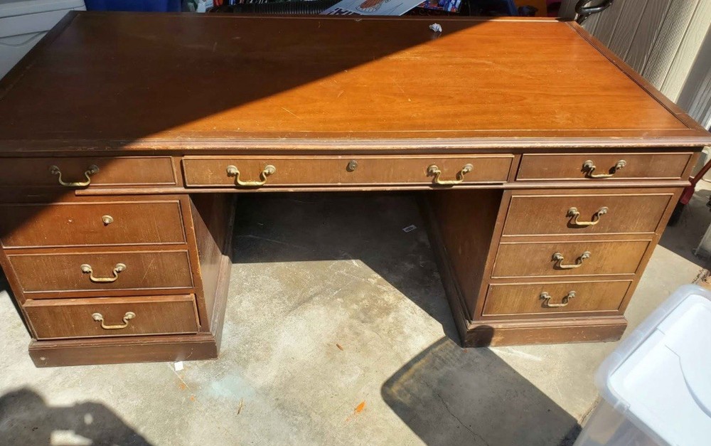 Kittinger Williamsburg Partners Desk